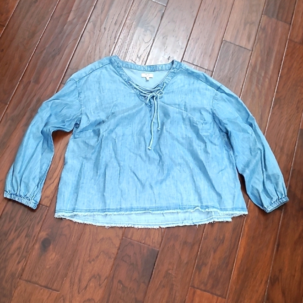True Craft Chambray Blouse with Frayed Fringe Hem size 1X